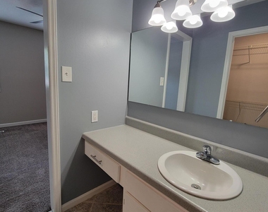 6303 New Market Way - Photo Thumbnail 17