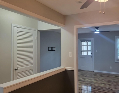 6303 New Market Way - Photo Thumbnail 7