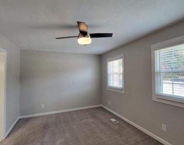 6303 New Market Way - Photo Thumbnail 21