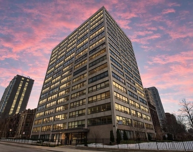 4180 N Marine Dr - Photo Thumbnail 8