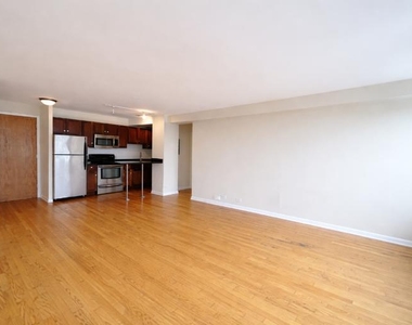 4180 N Marine Dr - Photo Thumbnail 1