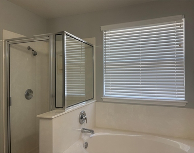 1034 W South St - Photo Thumbnail 16