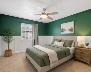 714 Newport Dr - Photo Thumbnail 17