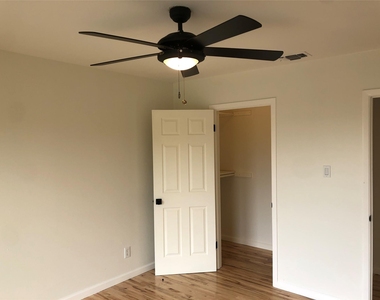 809 Malabar St - Photo Thumbnail 25