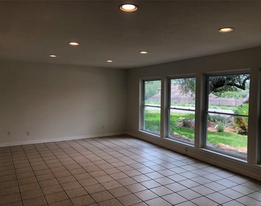 809 Malabar St - Photo Thumbnail 3
