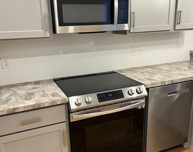 1209 Penn Ave - Photo Thumbnail 4