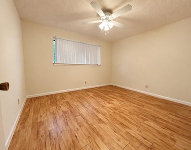 5001 Bull Creek Rd - Photo Thumbnail 3