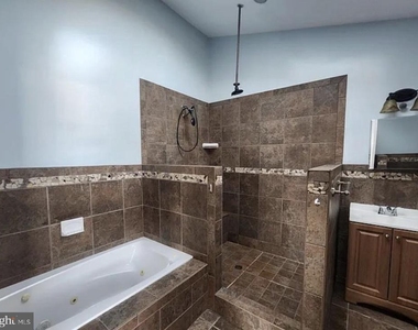 42 Tilbury Road - Photo Thumbnail 3