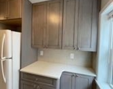140 Moffatt Avenue - Photo Thumbnail 3