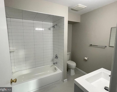 205 Salem Court - Photo Thumbnail 13