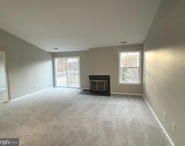 205 Salem Court - Photo Thumbnail 6