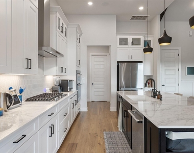 1293 Gato Del Sol Ave - Photo Thumbnail 10