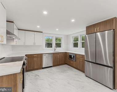 308 Delsea Drive - Photo Thumbnail 4