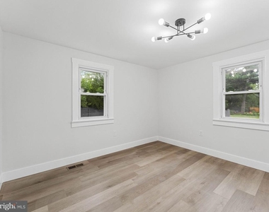 308 Delsea Drive - Photo Thumbnail 7