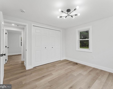308 Delsea Drive - Photo Thumbnail 10