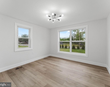 308 Delsea Drive - Photo Thumbnail 9