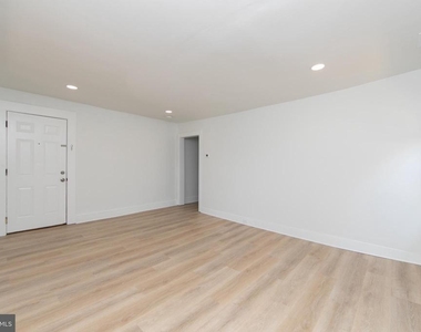 9 E Holly Avenue - Photo Thumbnail 7