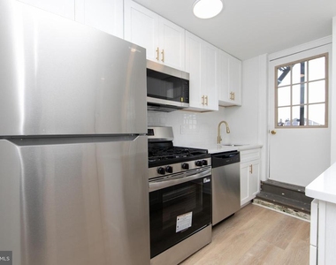 9 E Holly Avenue - Photo Thumbnail 6