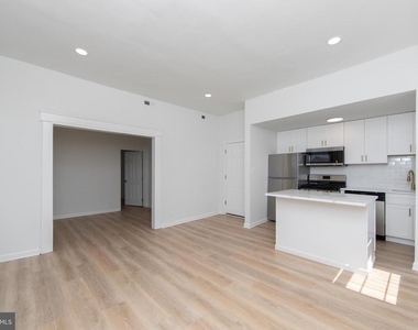 9 E Holly Avenue - Photo Thumbnail 2