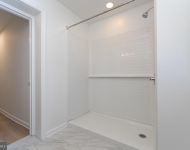 9 E Holly Avenue - Photo Thumbnail 16