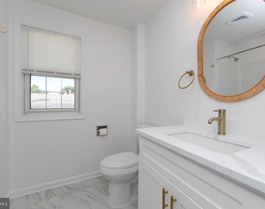 9 E Holly Avenue - Photo Thumbnail 14