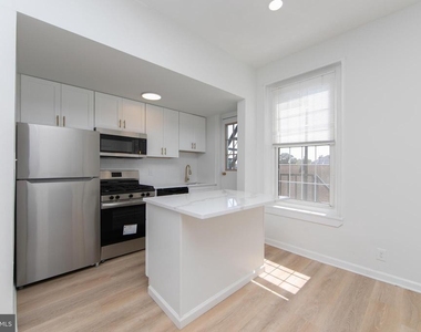 9 E Holly Avenue - Photo Thumbnail 5