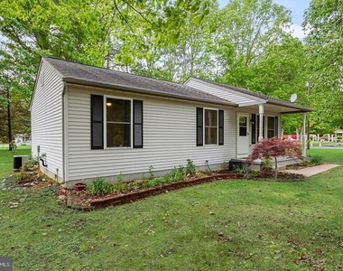 109 6th Ave Avenue - Photo Thumbnail 2