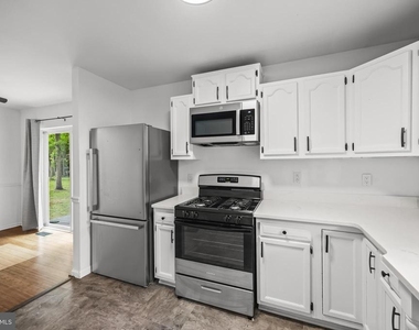109 6th Ave Avenue - Photo Thumbnail 10