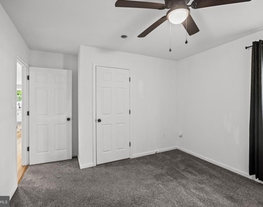109 6th Ave Avenue - Photo Thumbnail 12