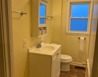 122 E Wayne Terrace - Photo Thumbnail 20