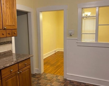 122 E Wayne Terrace - Photo Thumbnail 12