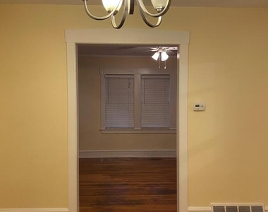 122 E Wayne Terrace - Photo Thumbnail 10