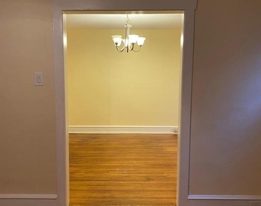122 E Wayne Terrace - Photo Thumbnail 8
