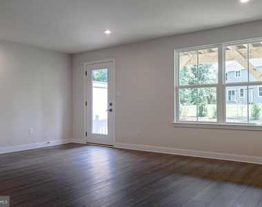 6 Foxwood Dr - Photo Thumbnail 8