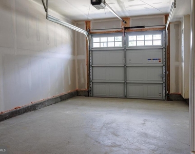 6 Foxwood Dr - Photo Thumbnail 5