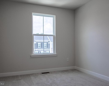 6 Foxwood Dr - Photo Thumbnail 17