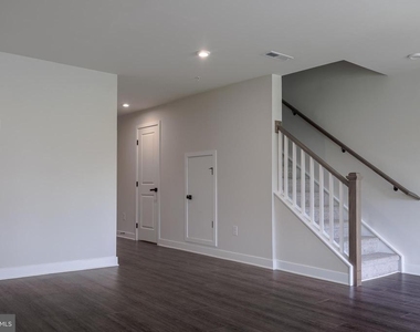 6 Foxwood Dr - Photo Thumbnail 7