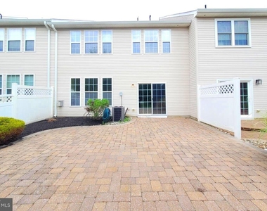 35 Tudor Court - Photo Thumbnail 32