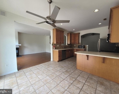 35 Tudor Court - Photo Thumbnail 11