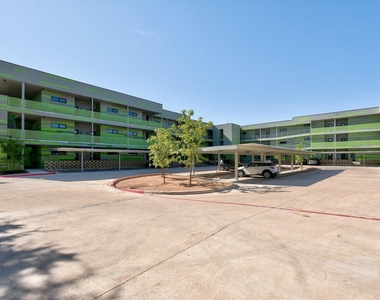 4004 Banister Ln - Photo Thumbnail 18