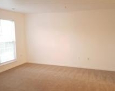 22096 Saint Inigoes Court - Photo Thumbnail 5