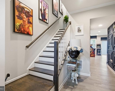 10313 Vista Meadow Way - Photo Thumbnail 3