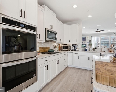 10313 Vista Meadow Way - Photo Thumbnail 8