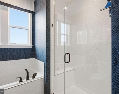 10313 Vista Meadow Way - Photo Thumbnail 17