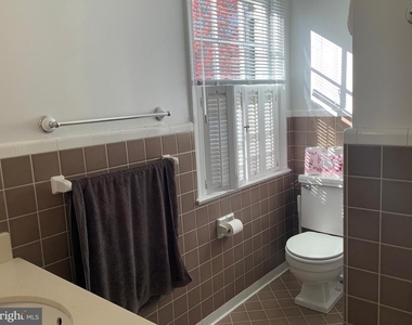 5944 Searl Terrace - Photo Thumbnail 37