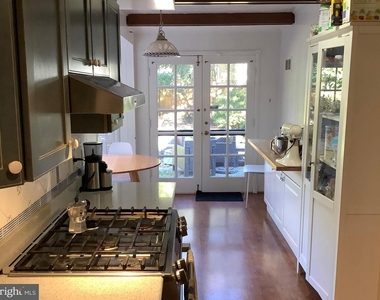 5944 Searl Terrace - Photo Thumbnail 28