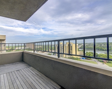 40 N Interstate 35 Highway - Photo Thumbnail 22