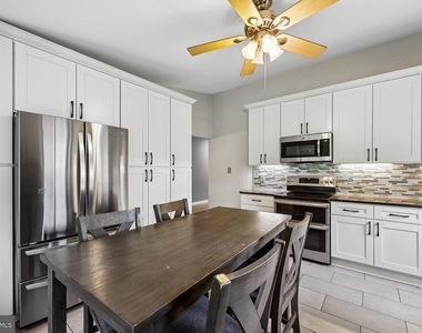 11512 Charlton Drive - Photo Thumbnail 5