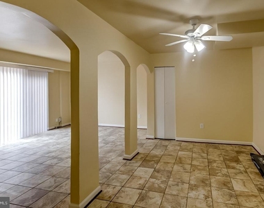2334 Sun Valley Circle - Photo Thumbnail 1