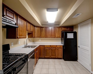2334 Sun Valley Circle - Photo Thumbnail 10
